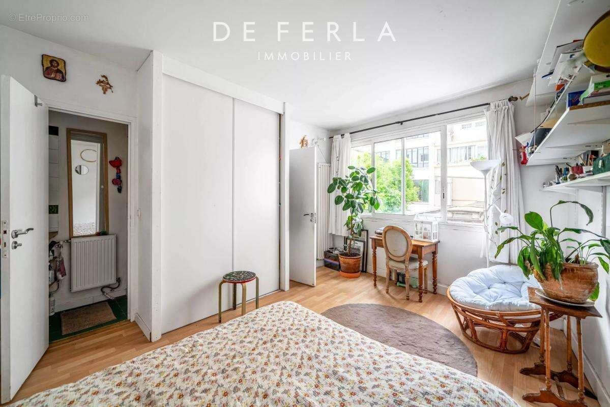 Appartement à PARIS-15E