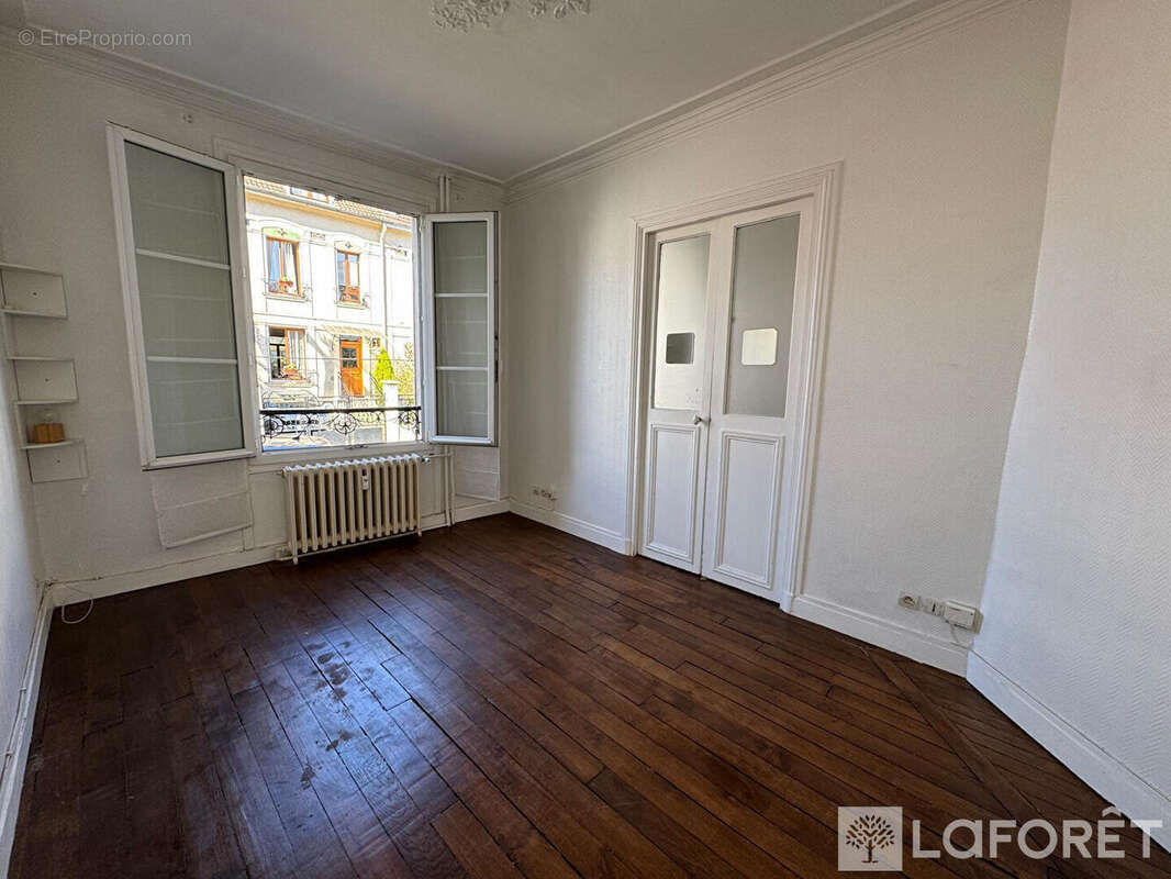 Appartement à ASNIERES-SUR-SEINE