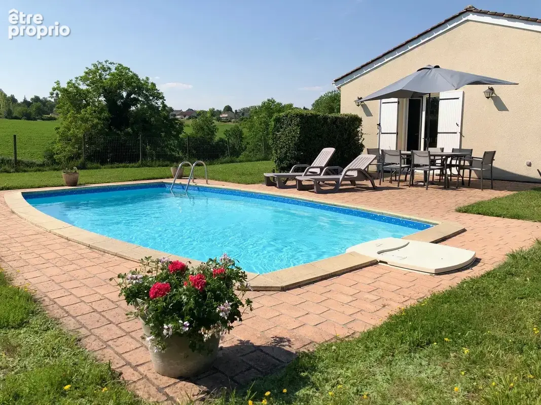 Maison de plain pied, trois chambres, piscine, terrain, vue - photo 14