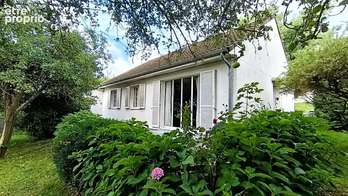 Maison à CONDE-SUR-VIRE