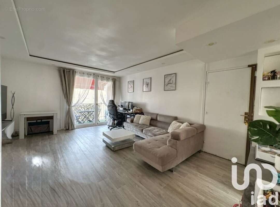 Photo 2 - Appartement à SAINT-FARGEAU-PONTHIERRY