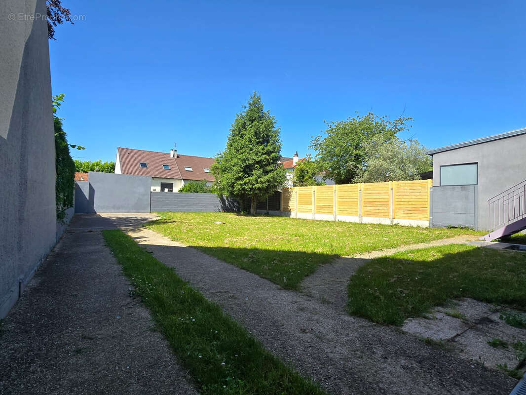 Maison à AULNAY-SOUS-BOIS