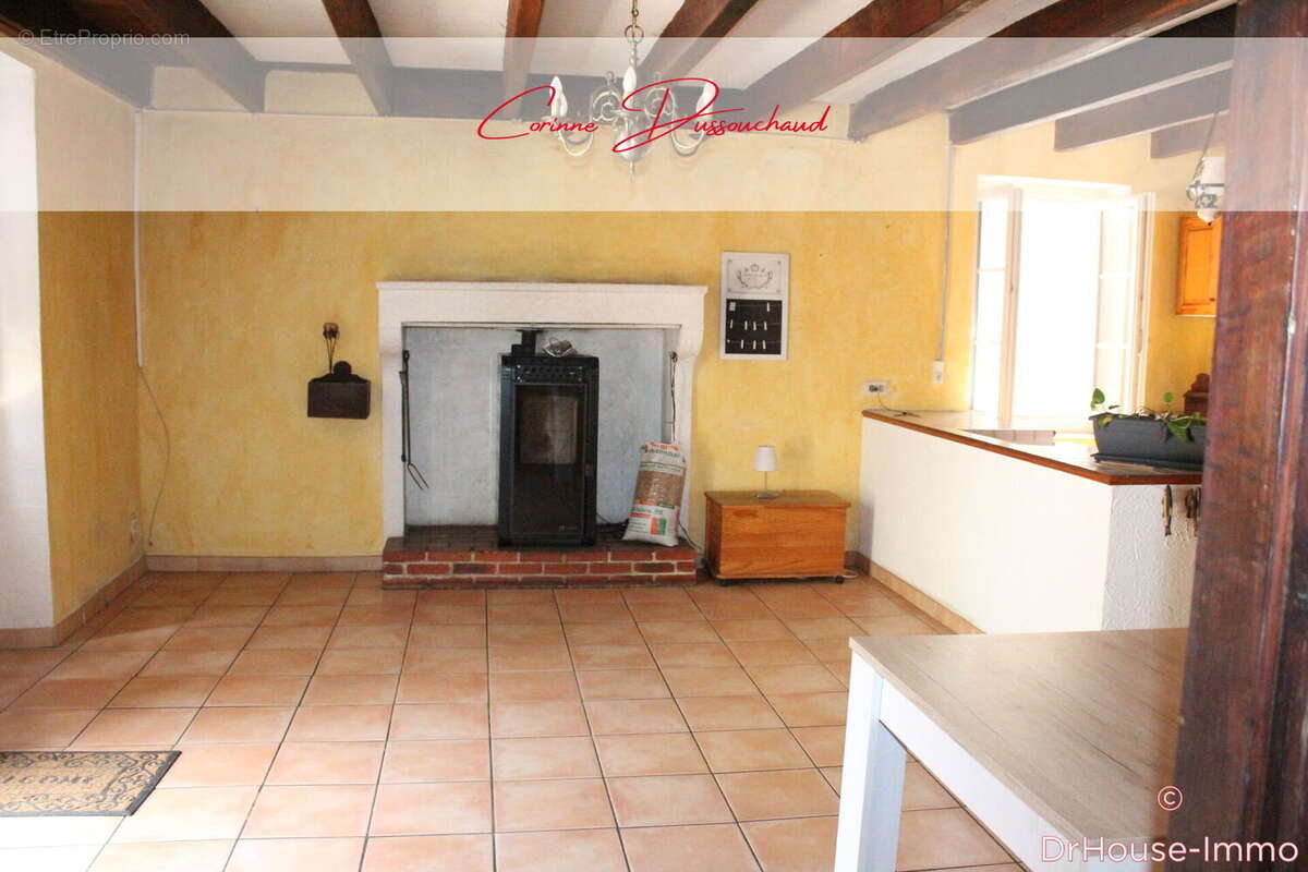Maison 147 m² à Saint-Coutant  - photo 3