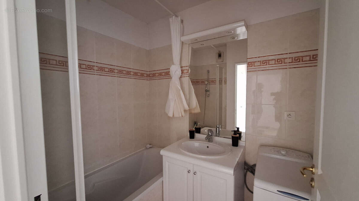 Appartement à LE PLESSIS-ROBINSON