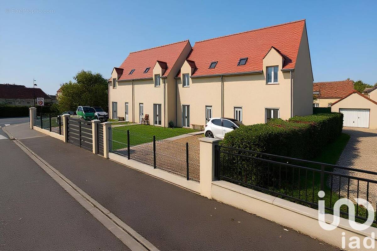 Photo 1 - Terrain à MORMANT