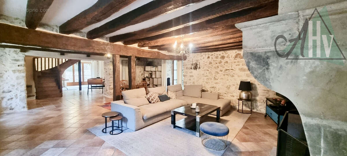 Maison à CHALAUTRE-LA-GRANDE