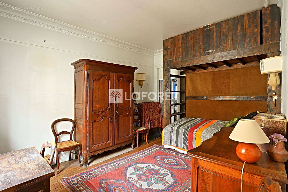 Appartement à PARIS-14E