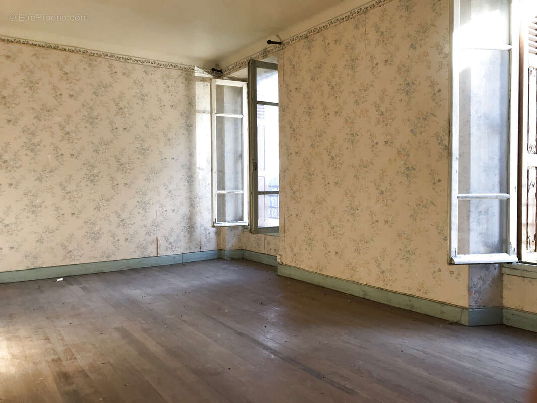 Maison à SARRANCOLIN