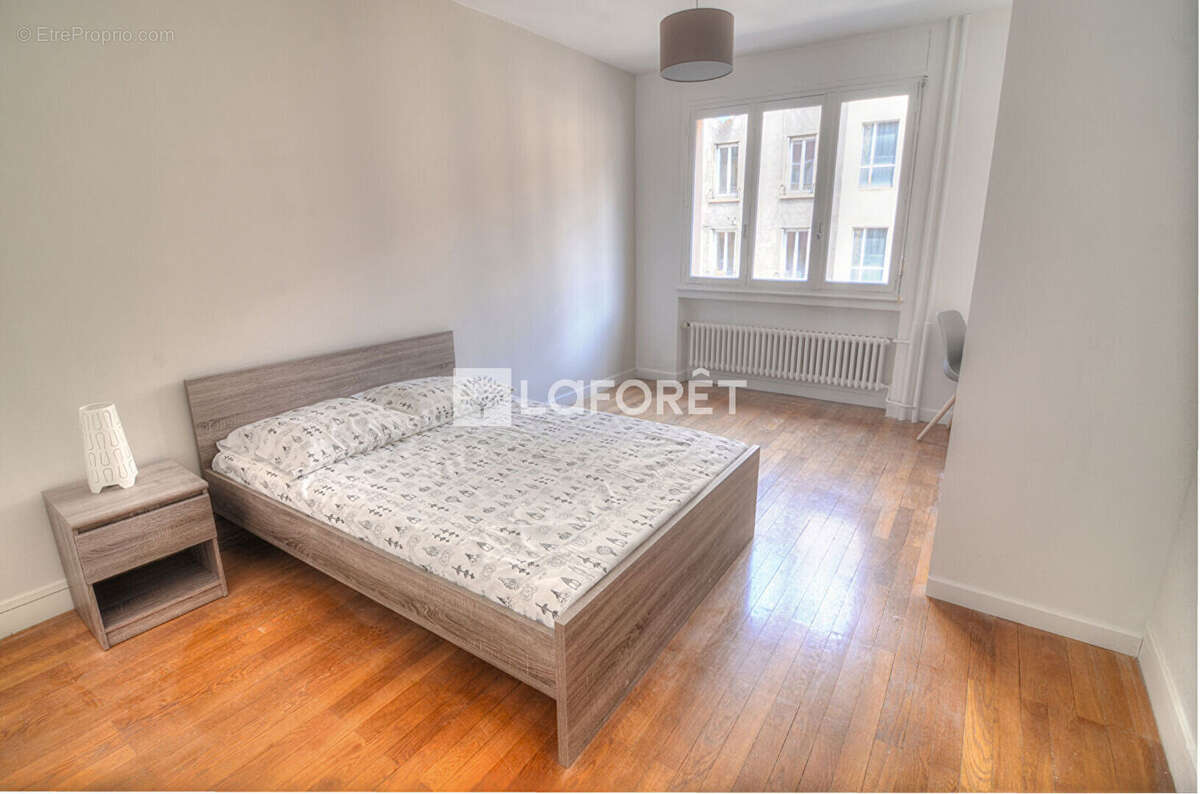 Appartement à SAINT-ETIENNE