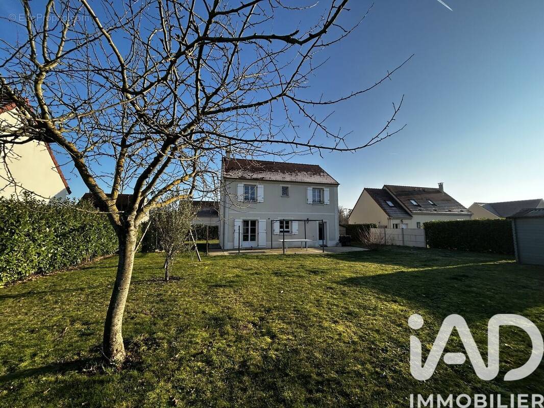 Photo 1 - Maison à ESTREES-SAINT-DENIS