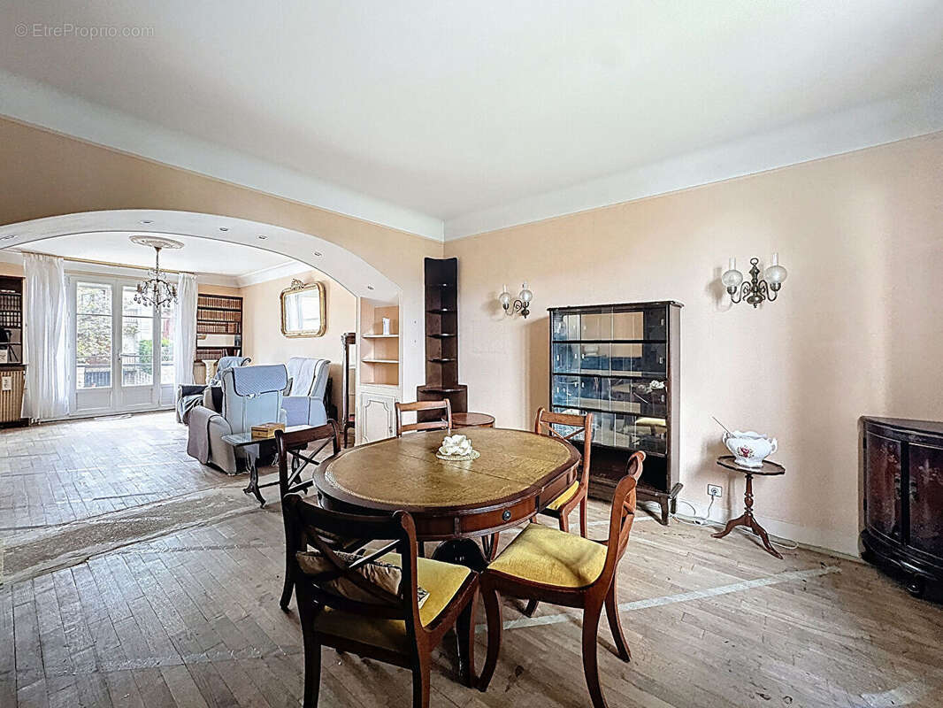 Maison à BONNEUIL-SUR-MARNE