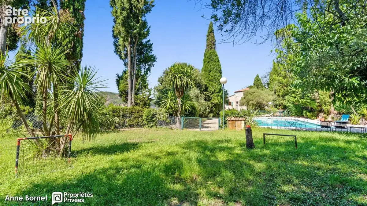 Bastide 7 pièces avec piscine et terrain de 13 000 m2 - Massif de l'Estérel - photo 5