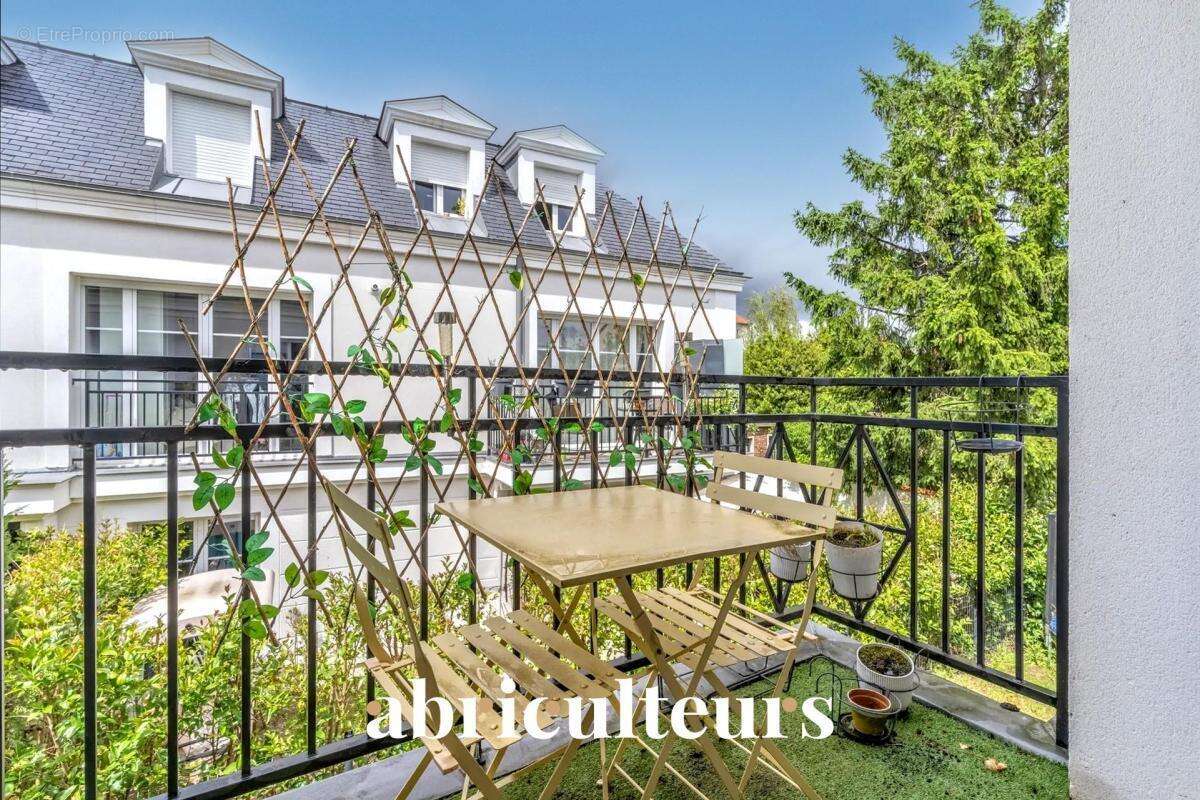 Appartement à COLOMBES