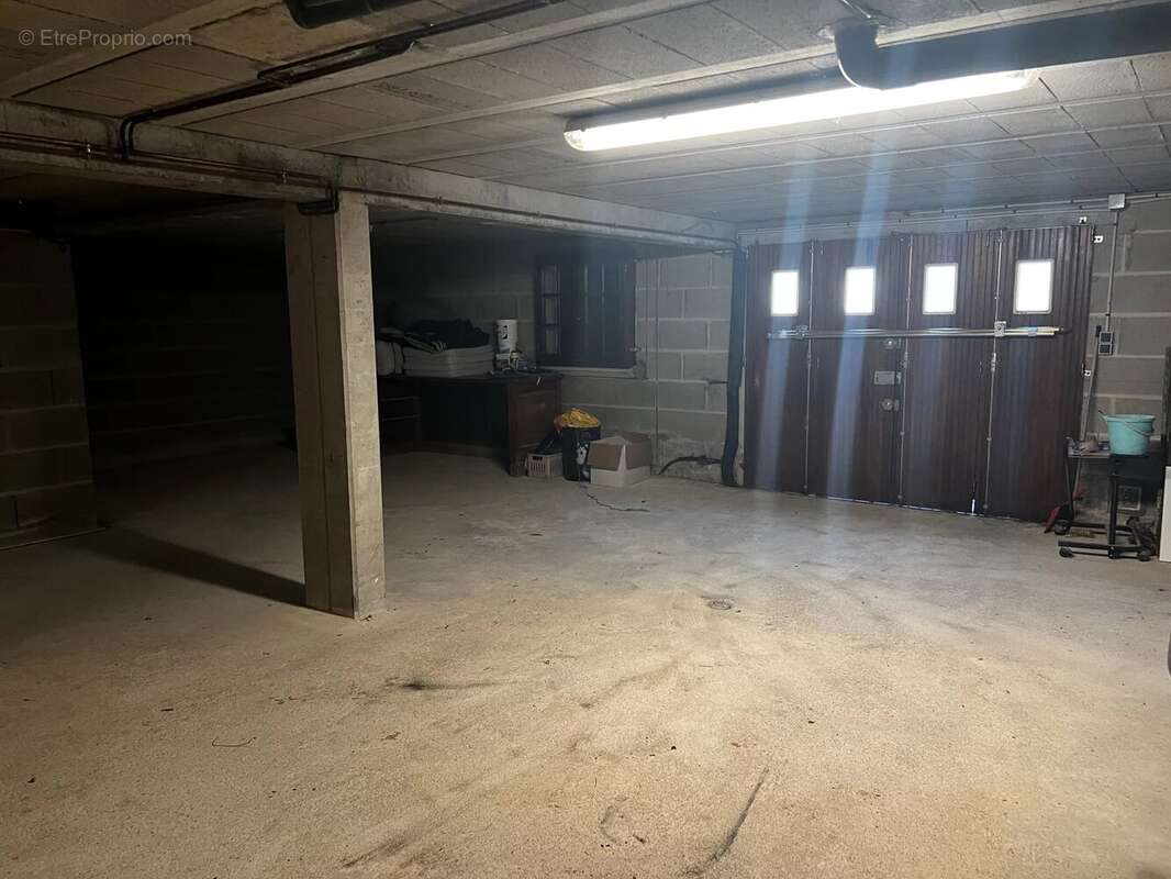 Maison à SAINT-SULPICE-LES-FEUILLES