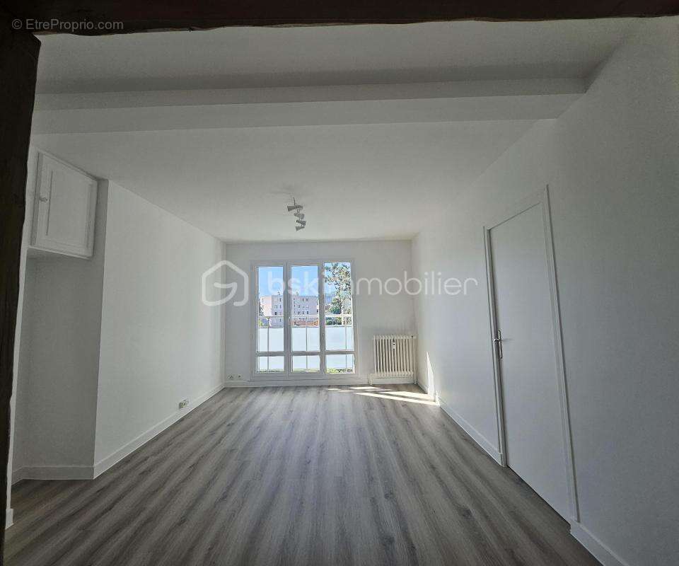Appartement à FONTAINE