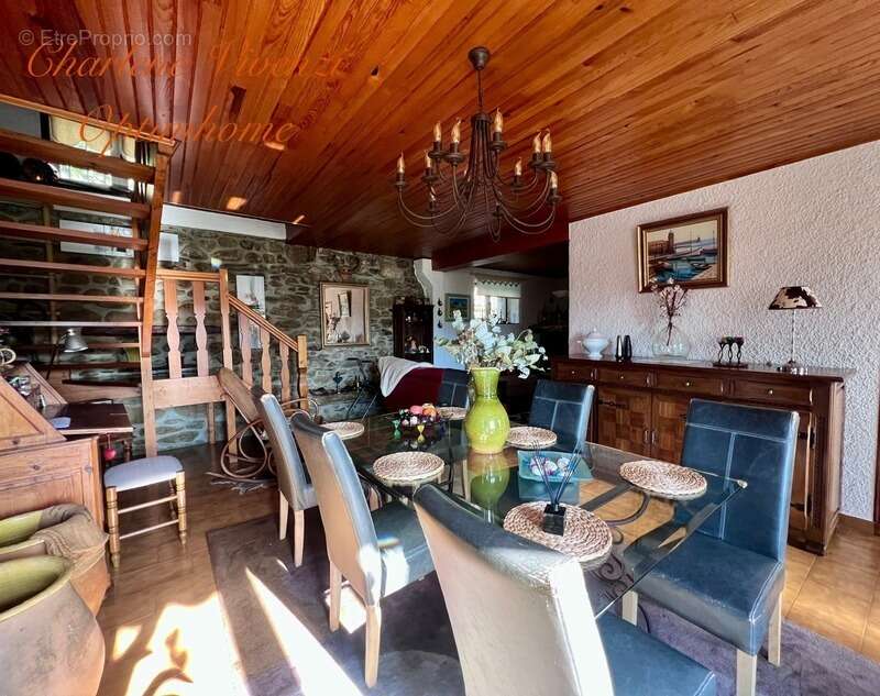 Maison à ANGOUSTRINE-VILLENEUVE-DES-ESCALDES