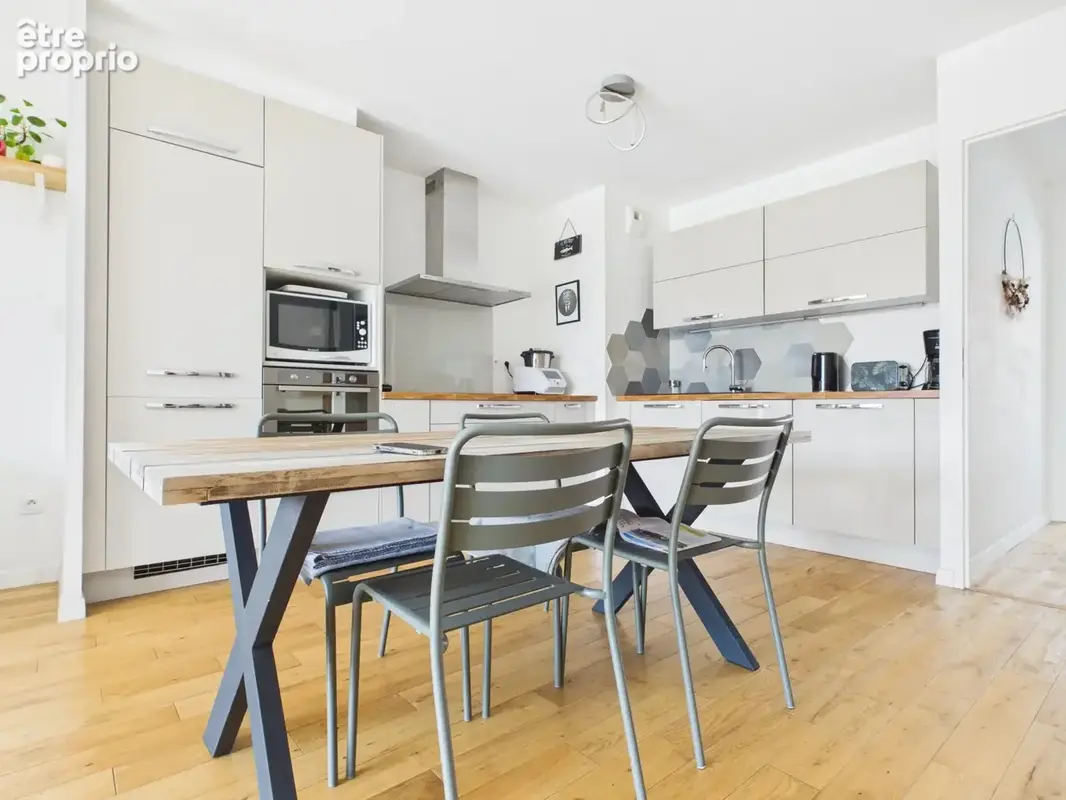 Duplex contemporain 91m2,  3 chambres avec deux terrasses et double stationnement - photo 3