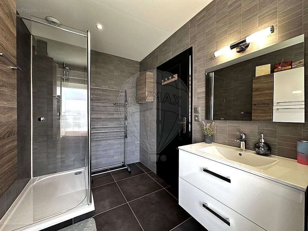 Appartement à AMNEVILLE