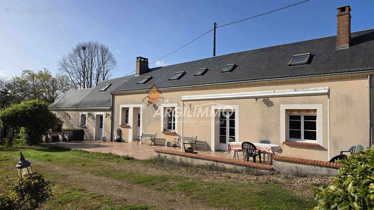 Maison à BESSE-SUR-BRAYE
