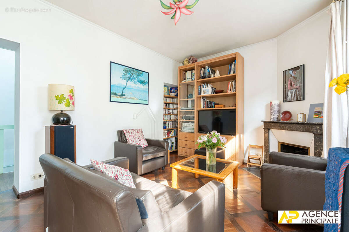 Maison de ville - 7 pièce(s) 137.59 m2 - photo 12