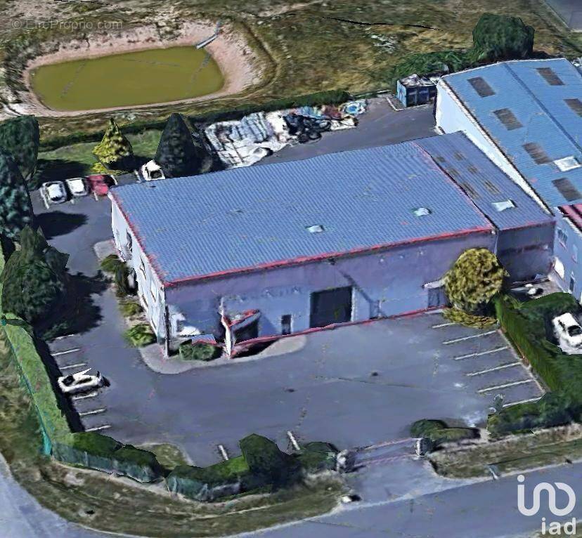 Photo 1 - Commerce à POCE-SUR-CISSE