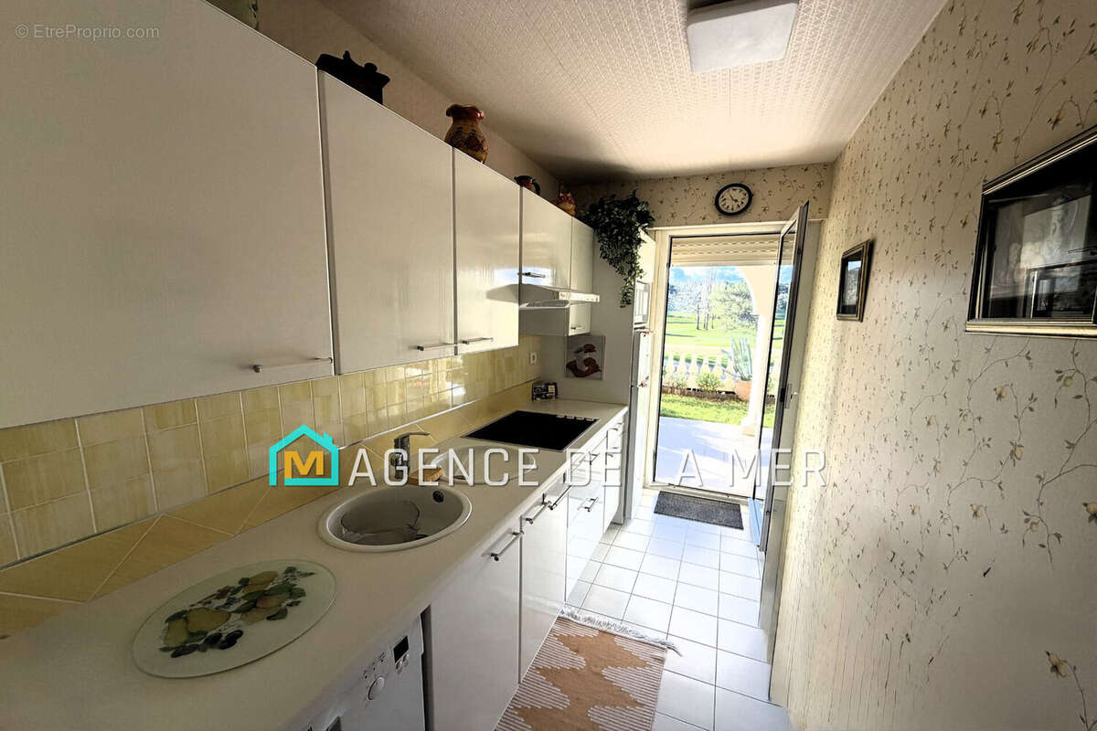 Appartement à MANDELIEU-LA-NAPOULE