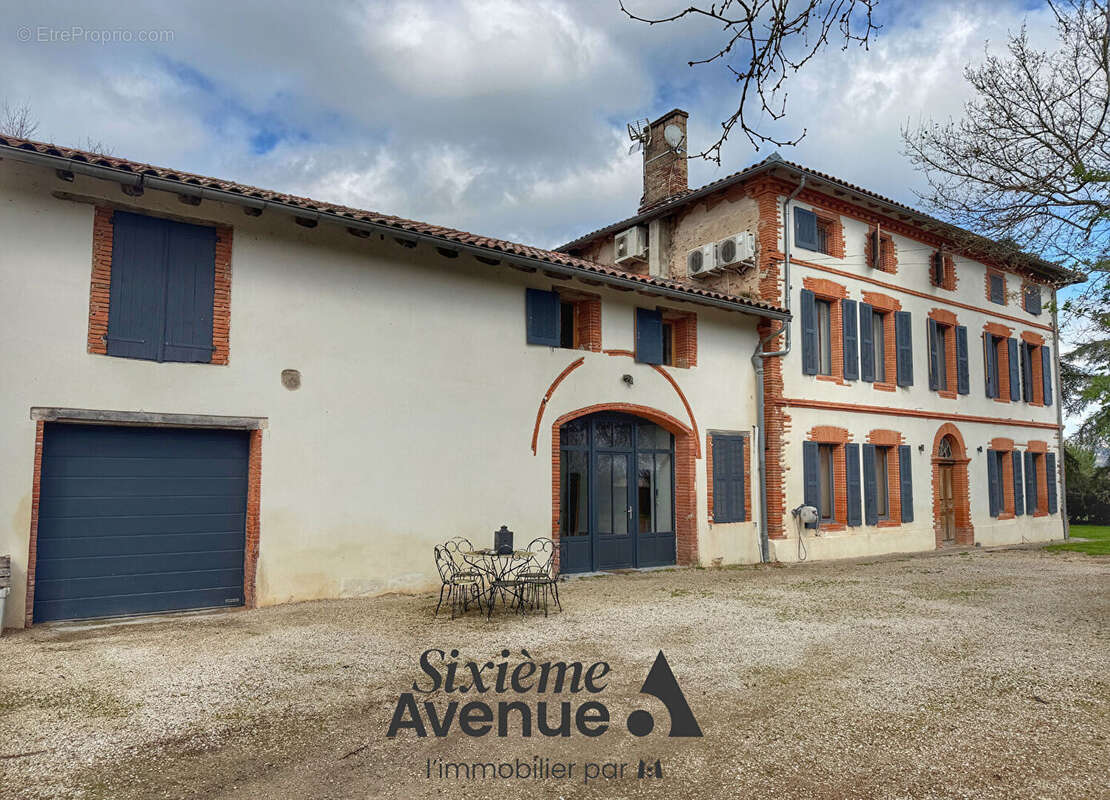 Maison à MEAUZAC