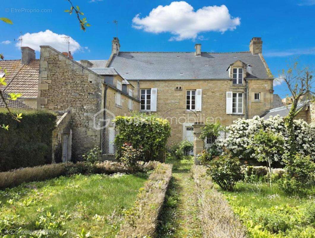 Maison à BERNIERES-SUR-MER
