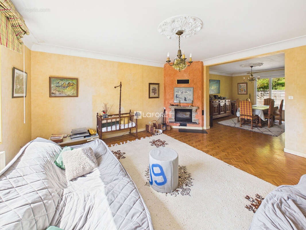 Maison à ERGUE-GABERIC