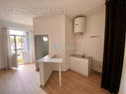 Appartement à VEAUCHE