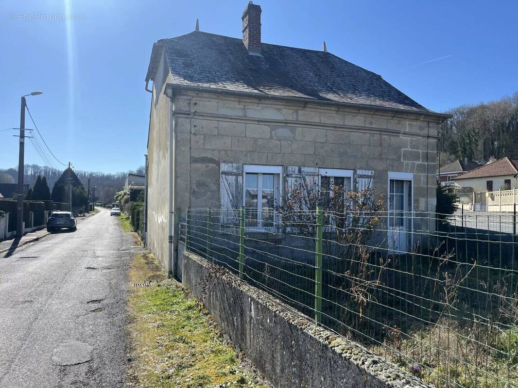 Maison à BRUYERES-ET-MONTBERAULT