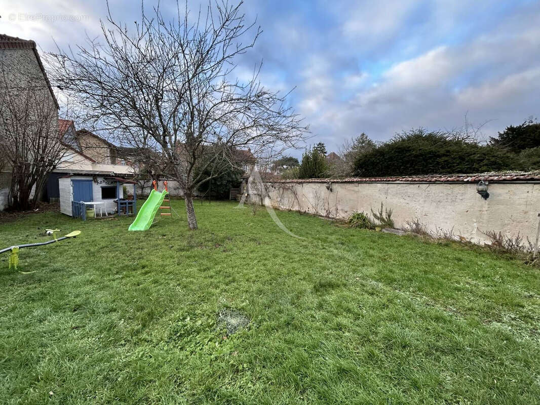 Maison à TOURNAN-EN-BRIE