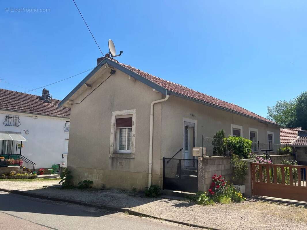 Maison à VERREY-SOUS-SALMAISE