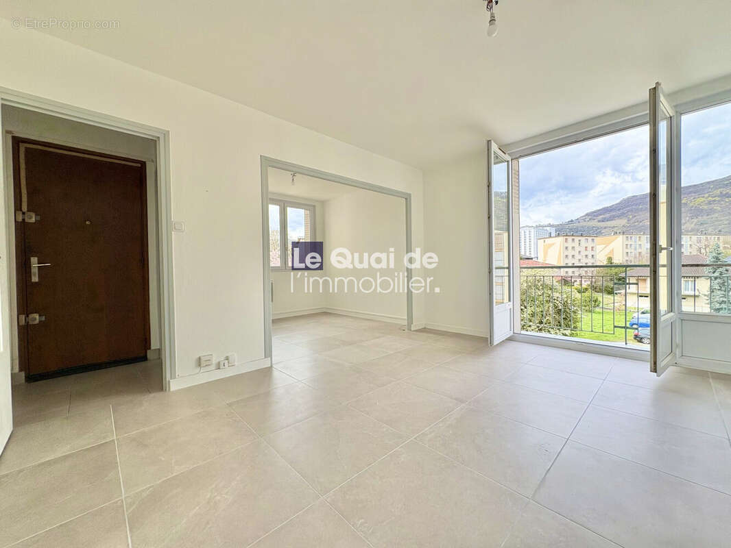 Appartement à LA TRONCHE