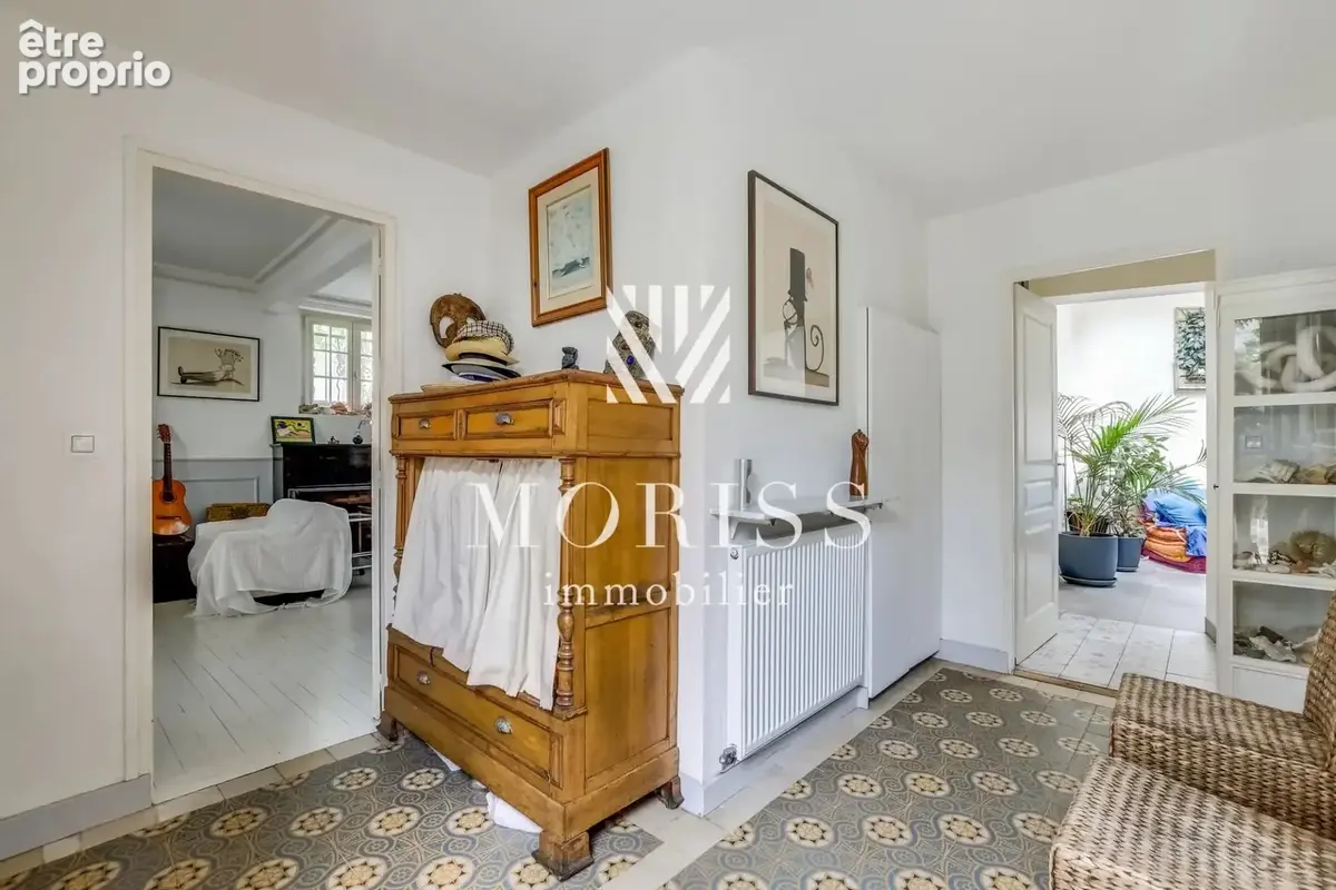 Saint-Mandé Maison en R+1 de 173 m2 avec jardin - photo 10