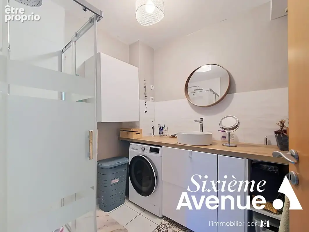 Maison Saint-Symphorien D'Ozon - 6 pièces - 3 chambres - 99 m² - photo 8