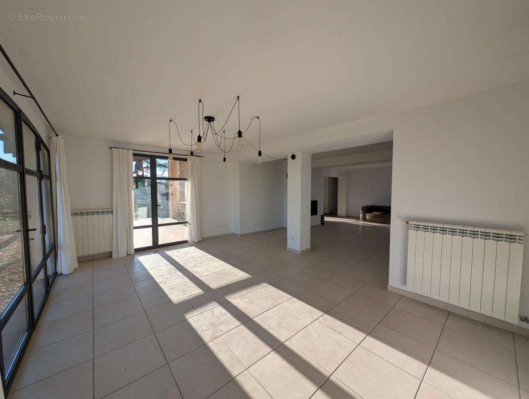 Maison à CASTELNAU-DE-GUERS