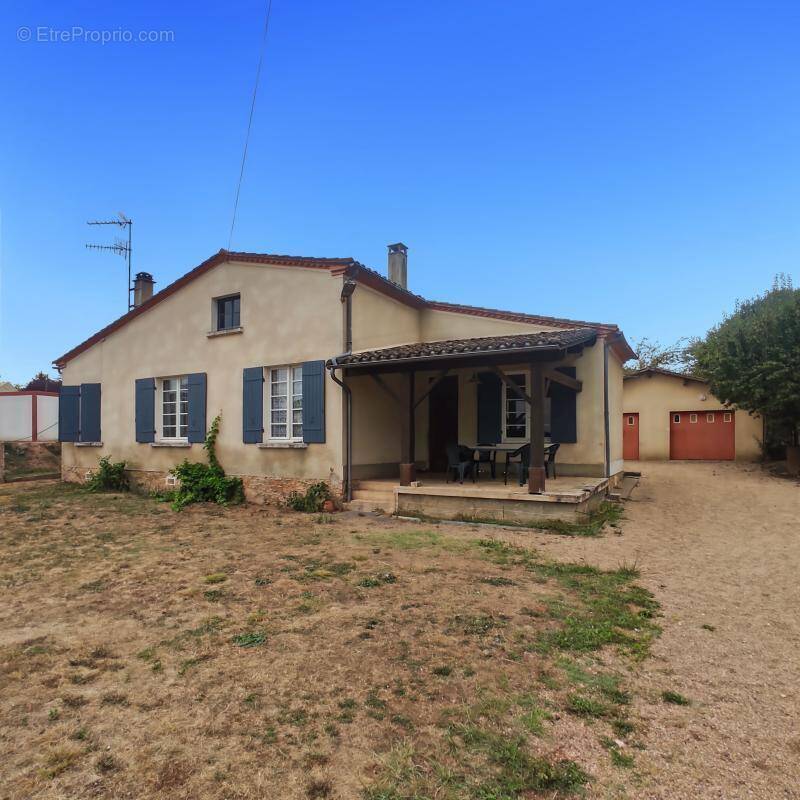 Maison à DOUZILLAC