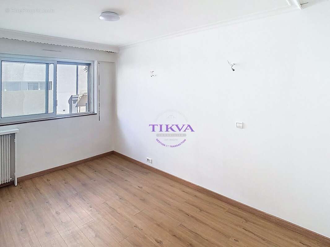 Appartement 79 m² à Paris-11e  - photo 5