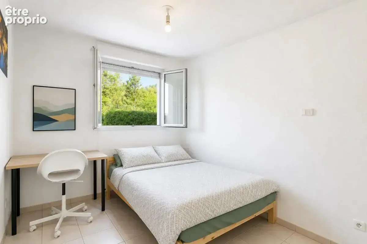 T3 avec terrasse et parking – Investissement locatif sécurisé à - photo 6