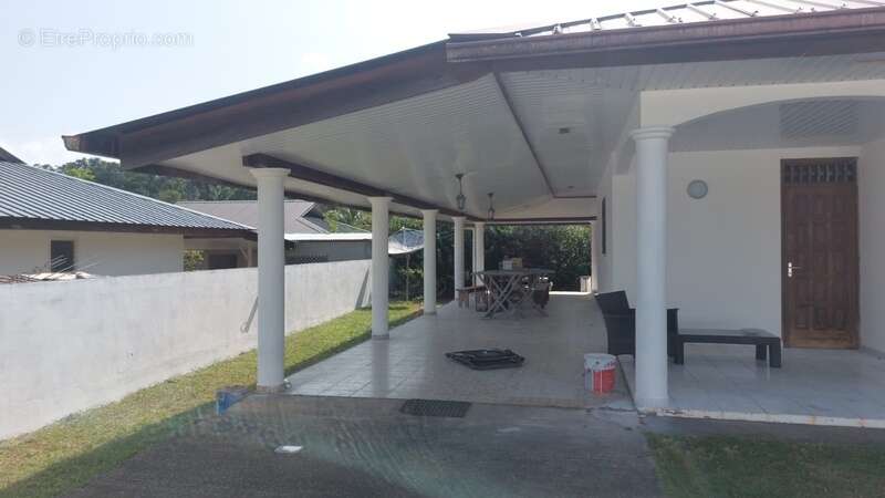 Maison à REMIRE-MONTJOLY