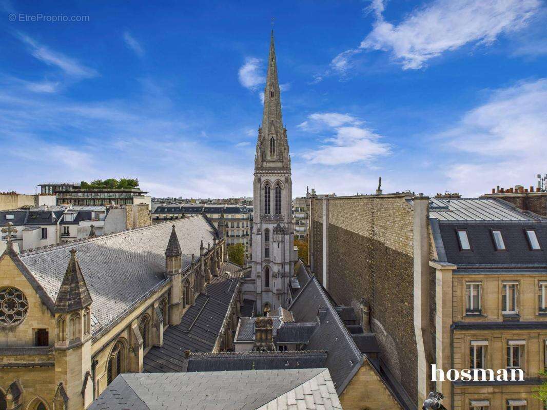 Appartement à PARIS-8E