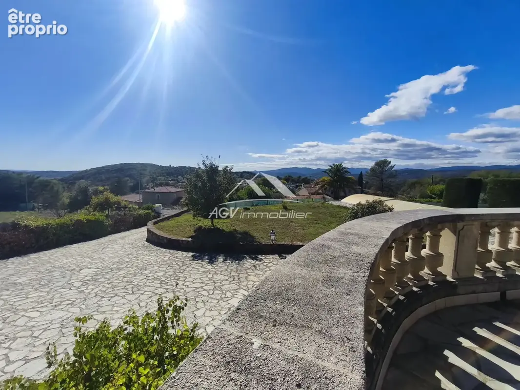 Rousson, propriété avec piscine, vue dégagée, vaste terrain clos de 4208 m², 150 m² habitable, 190 m² d'annexes - photo 5