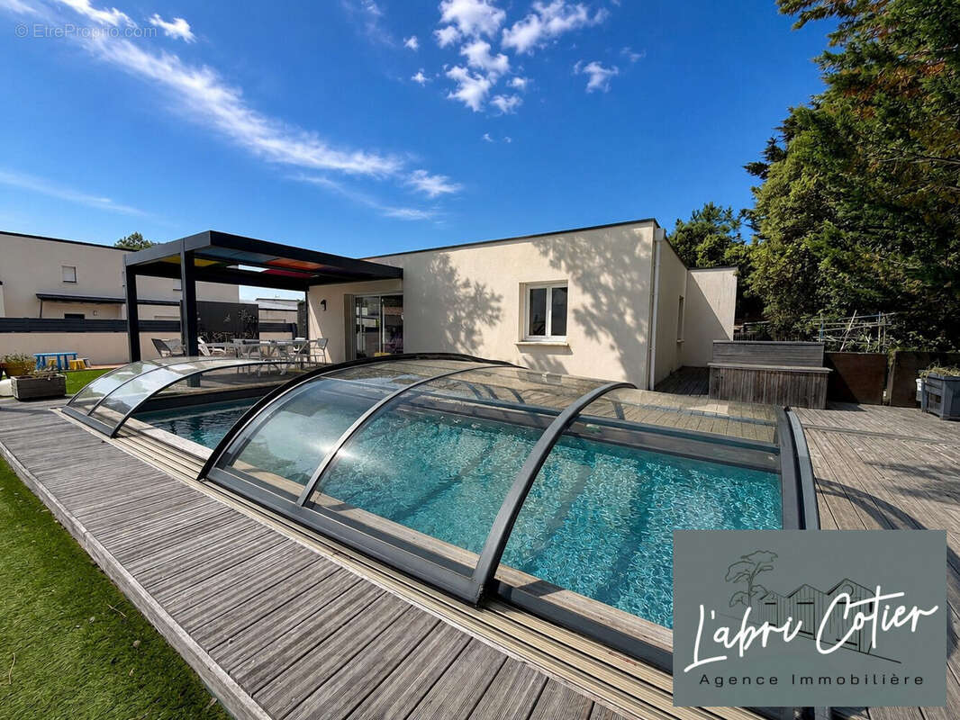 Piscine  - Maison à SAINT-JEAN-DE-MONTS