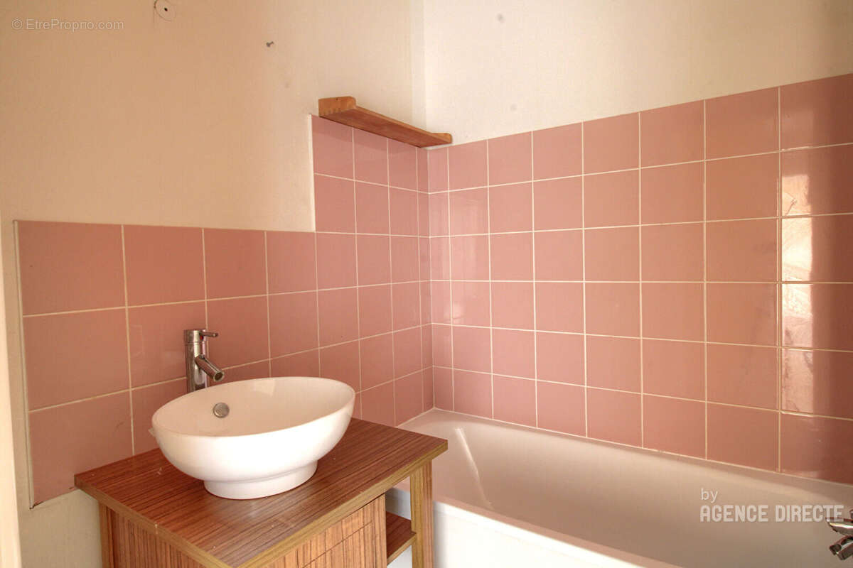 Appartement à SAINT-JACQUES-DE-LA-LANDE