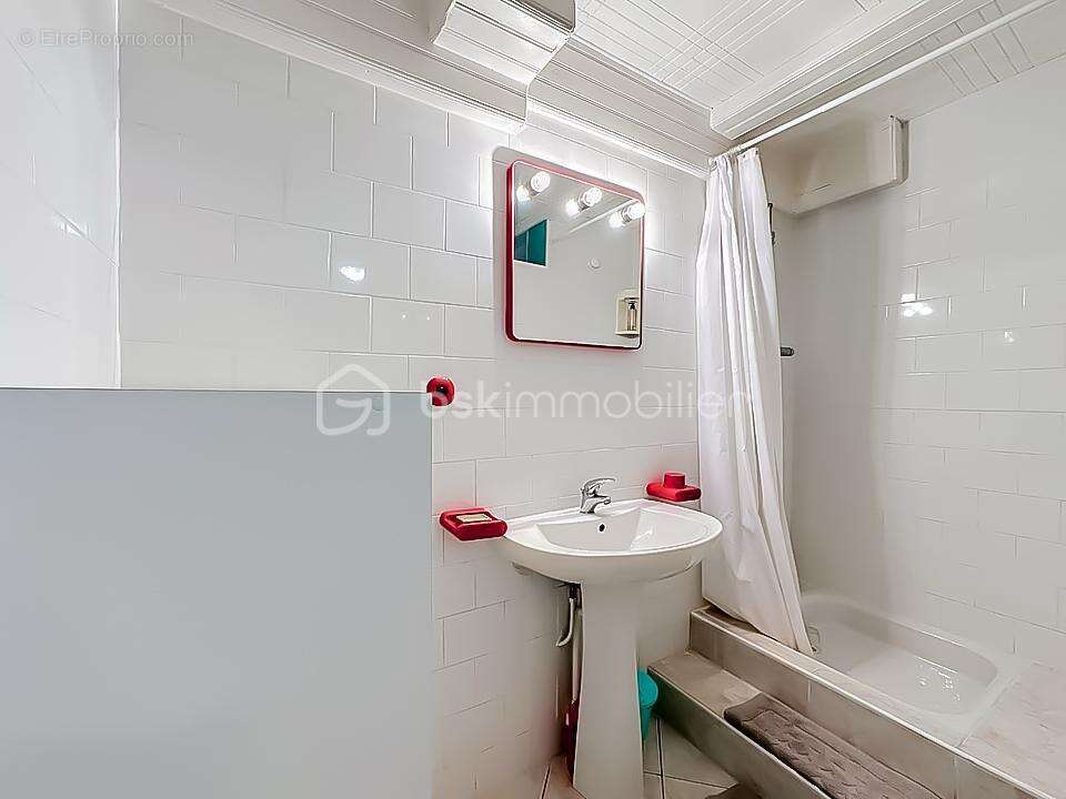 *** magnifique villa t7 de 222 m² avec piscine - castries *** - photo 15