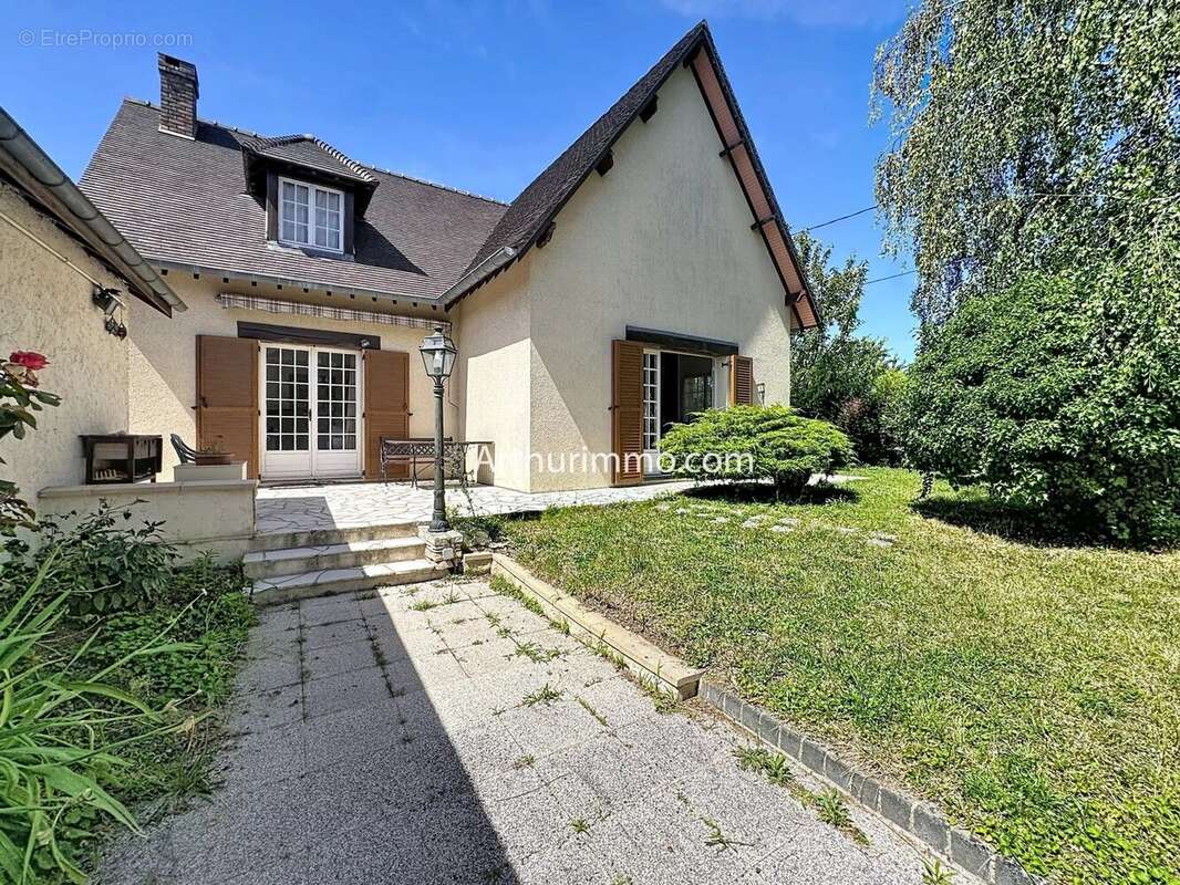 Maison à VIGNEUX-SUR-SEINE