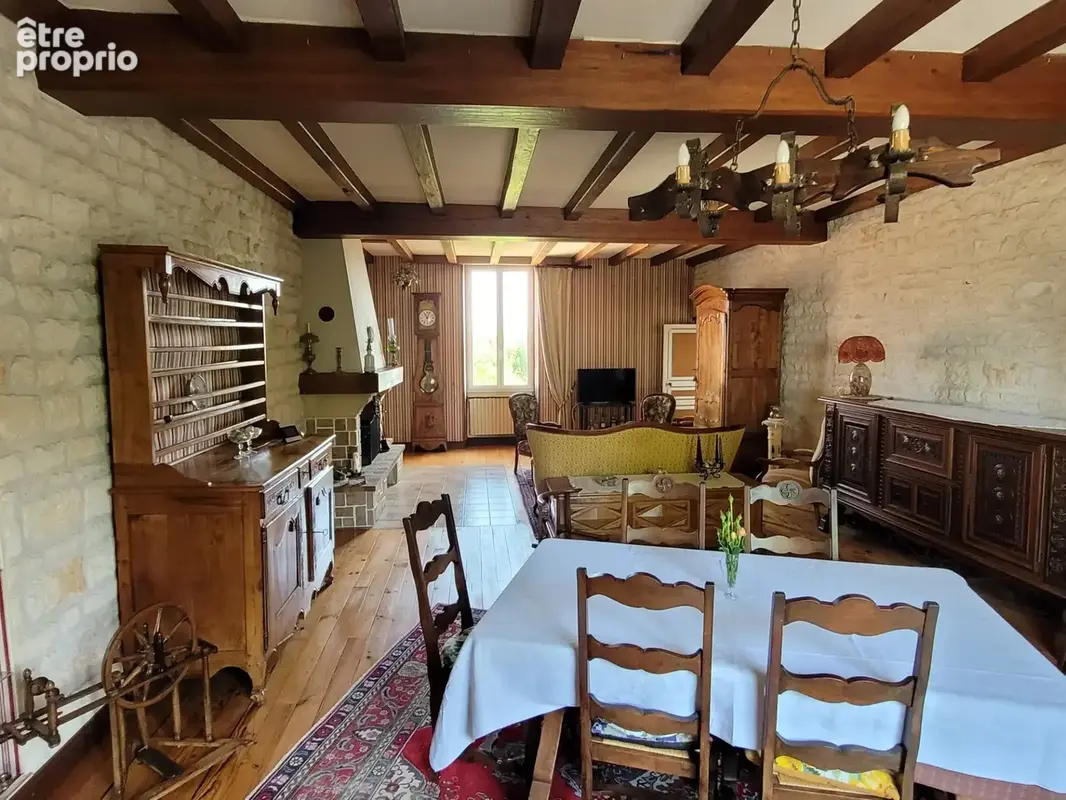 Maison avec fort potentiel + local commercial au centre de Bords - photo 8