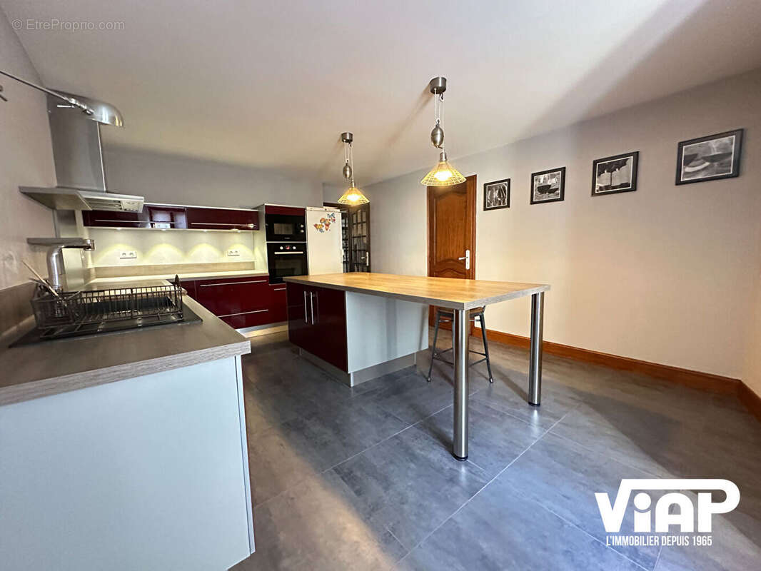 Maison à AIXE-SUR-VIENNE