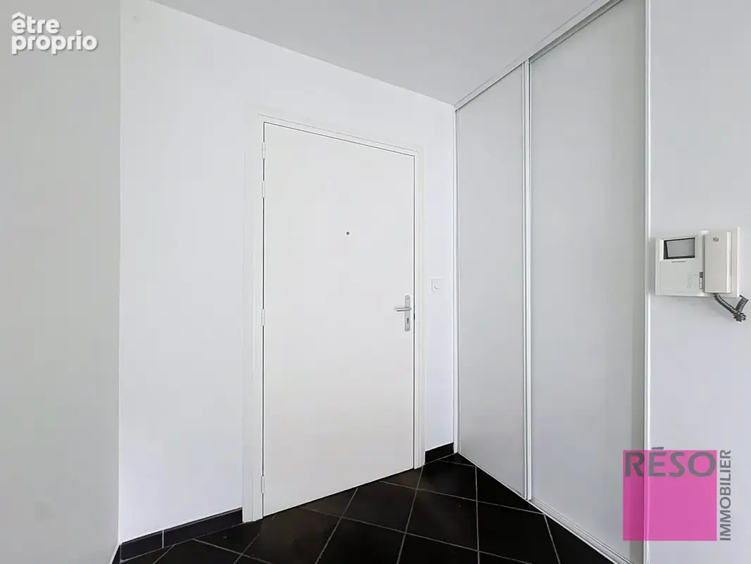 Appartement 42 m² à Bonne  - photo 4